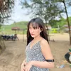 Potret Cantik Happy Asmara Liburan di Pantai
