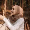 visa rizkyka mirip pevita pearce