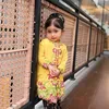 Cunda kenakan kebaya.