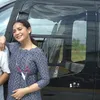 Nagita Slavina Peluk Helikopter