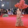 Dinda Hauw Jadi Model Catwalk di Dubai