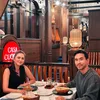 Darius Sinathrya Makan di Pujasera