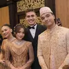 Fuji dan Aisar Khaled di Nikahan Frans Faisal