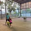 Guzelim latihan tenis bersama pelatih