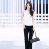 outfiit Han So Hee Tampil Kasual di Bandara