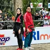 Inara Rusli pegang tangan Ricky Harun