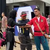 Inara Rusli pegang tangan Ricky Harun