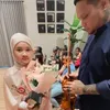 Inara Rusli dan Virgoun datang ke acara anak
