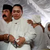 7 Potret Inul Daratista Menangis