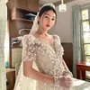 Joy Red Velvet Dalam Balutan Gaun Pengantin