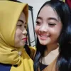 Findi Artika Bintang Pantura  6 dan sang ibunda