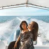 Potretliburan Gisel dan Naysila Mirdad.