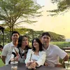 Potret Keisya Levronka bersama keluarga
