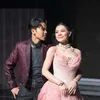 Caption Romantis Jadi Perhatian