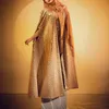 Marshanda tampil elegan.