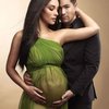 Hanya berselang 3 bulan dari lamaran, Erick dan Vanessa mengumumkan betapa mereka bakal dikaruniai anak pertama. Ya, Vanessa hamil pada Juli 2021.