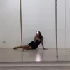 millen cyrus pole dance