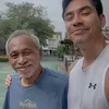 Kebersamaan Darius Sinathrya dan Ayah