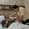 Kebersamaan Darius Sinathrya dan Ayah