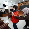 Nikita Mirzani, Ngamuk, Sidang dugaan pemerasan, bentak petugas