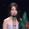 IU berikan pidato di Seoul International Drama Awards 2025
