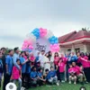 Putri Isnari Gender Reveal bersama keluarga