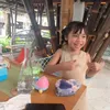 Raditya pakai baju bolong