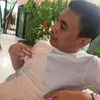 Raditya pakai baju bolong