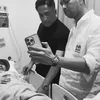 Raffi Ahmad dan Irfan Hakim saat Jenguk Mpok Alpa di RS