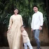 Rini Yulianti Momong Anak
