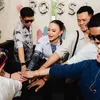 Momen Haru Saat Lagu Dinyanyikan Bersama Orang Tua