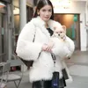 Sabrina Chairunnisa ajak anjing liburan