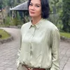 Seleb Usia 40-an Jadi Nenek