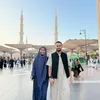 Shireen Sungkar dan Teuku Wisnu Umrah