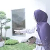 Venna Melinda perlihatkan taman rumahnya