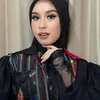 Mila DA7 memakai riasan flawless