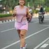 Tika Panggabean hidup sehat jalan kaki