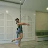 Vanessa Angel Latihan Pole Dance
