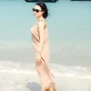 Potret Wika Salim di pantai
