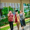 Anak Femmy Permatasari Wisuda