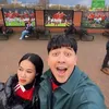 Yura Yunita &amp; Donne Maula, Nonton Manchester United