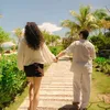 Bastian Steel dan Sitha Marino di pantai