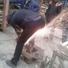 kelakuan cowok, foto unik, foto aneh, kelakuan aneh cowok, kenekatan cowok