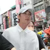 Foto Aaron Yan Minta Maaf Langsung Pada Yao Le di Preskon