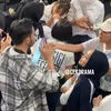Foto Jeje Dipeluk Erat Caca Tengker