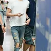 Idola K-Pop Kaus Putih &amp; Celana Jeans