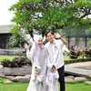 Baju lebaran sarimbit artis Anisa Rahma dan Anandito Dwis
