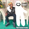 film keluarga tak kasat mata, meme unik, meme lucu, meme keluarga tak kasat mata