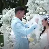 Potret Jedar dan Vncent saling pandang.