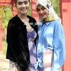Revi Mariska dan Imel Putri Cahyati